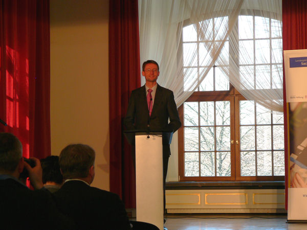 Herr Prof.Dr. Roland Wöller (Staatsminister für Kultus und Sport)
