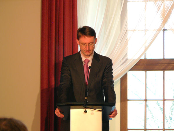 Herr Prof.Dr. Roland Wöller (Staatsminister für Kultus und Sport)